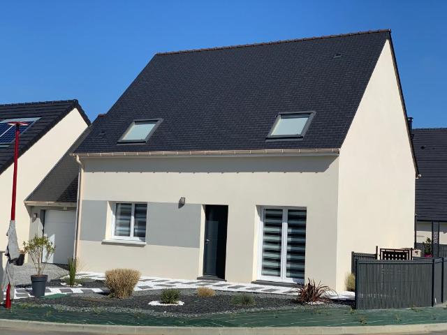 MAISON 4 CHAMBRES GARAGE+ TERRAIN