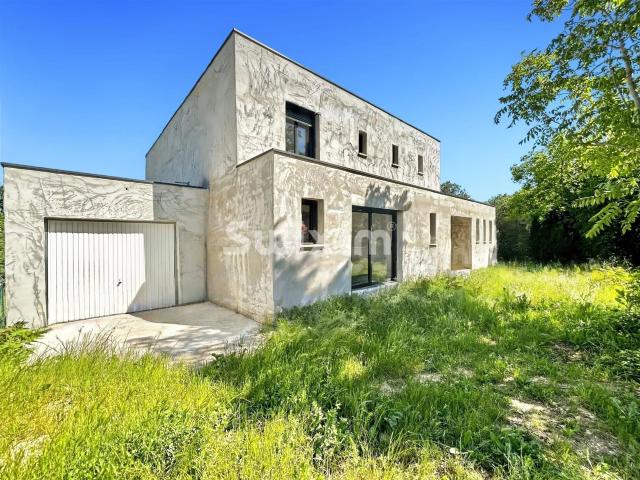 Maison 4 chambres, garage, terrain 149m² Donzère