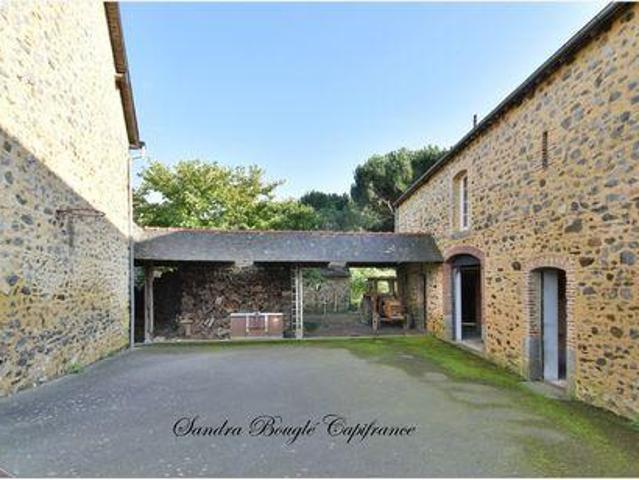 Maison 4 chambres, LE GENEST ST ISLE Pays de la Loire 53940 DS83998519