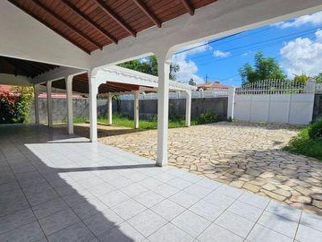 Maison 4 chambres, LES ABYMES LES ABYMES 97139 DS90433226