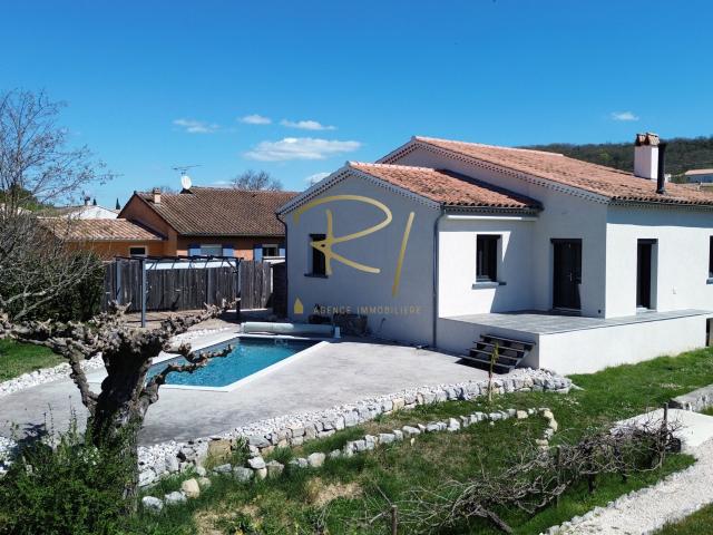 Maison 4 chambres, piscine et terrain Ruoms Centre 130m² Ruoms