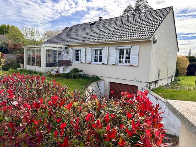 Maison 4 chambres sur sous sol complet