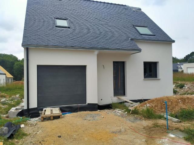 MAISON 4 CHAMBRES SUR TREFLEZ