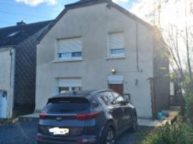 Maison 4 façades, 2 chambres, quartier résidentiel calme