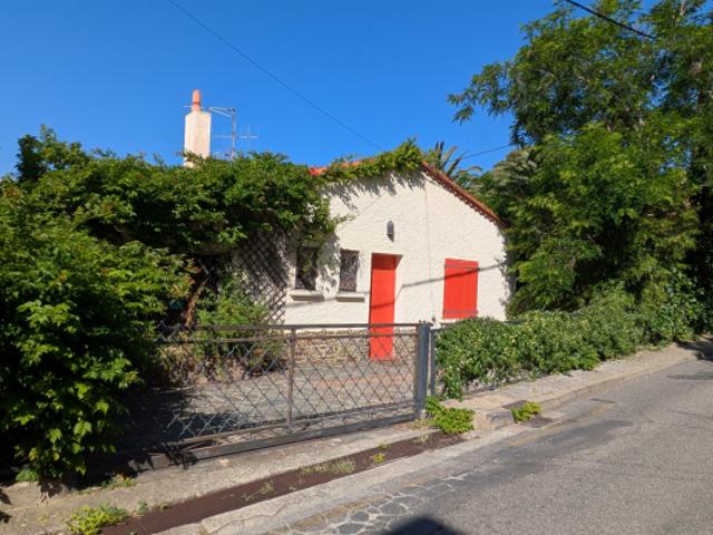 MAISON 4 FACES A VENDRE A COLLIOURE, PROCHE CENTRE VILLE ET