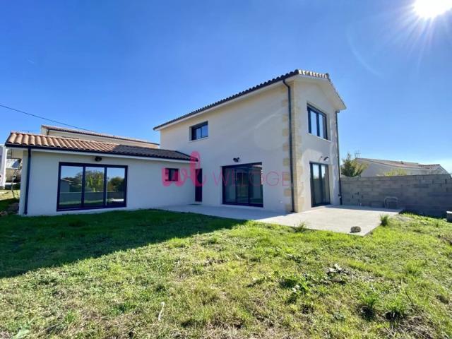 Maison 4 pièces, 3 chambres, 3 sdb