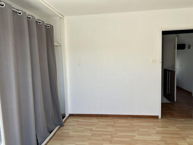 Maison 4 pièces, 105 m² à louer à Aigues Mortes 30220