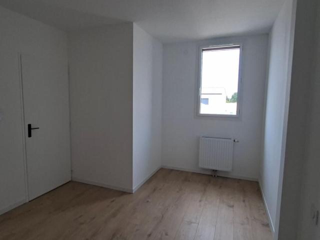 Maison 4 pièces, 108 m² à louer à Mouzillon 44330