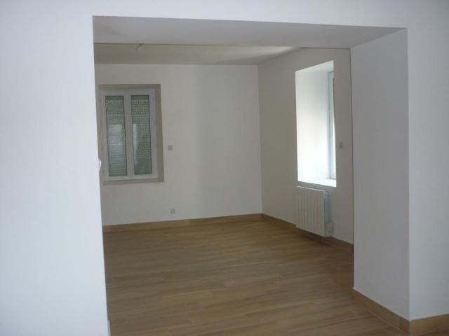 Maison 4 pièces, 100 m² à louer à Oytier Saint Oblas 38780