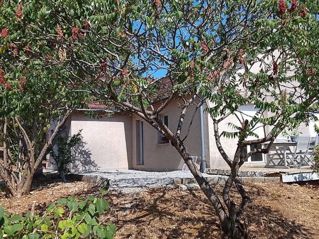 Maison 4 pièces, 100 m² à louer à Larnod 25720