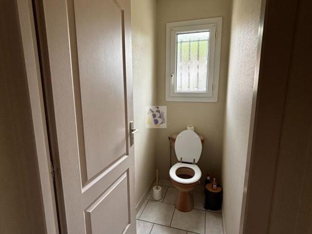 Maison 4 pièces, 100 m² à louer à Puymoyen 16400