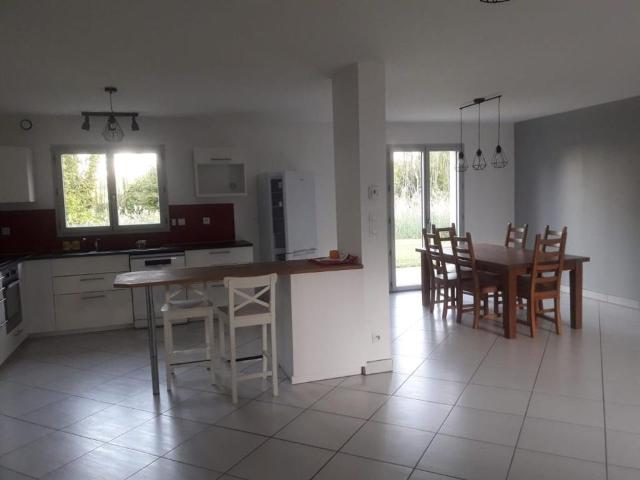 Maison 4 pièces, 100 m² à louer à Saint Quentin Fallavier 38070
