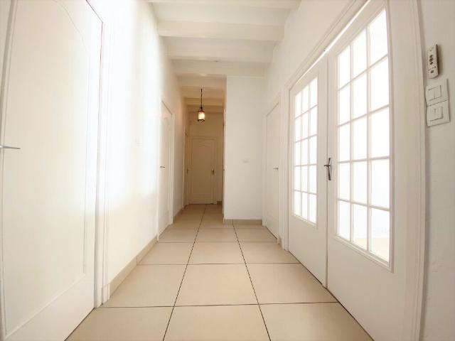 Maison 4 pièces, 101 m² à louer à Saint Genis Laval 69230
