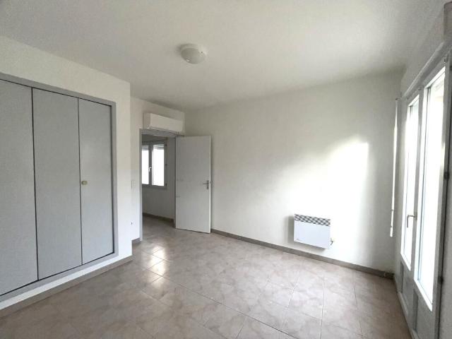 Maison 4 pièces, 101 m² à louer à Vergèze 30310