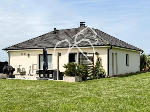 Maison 4 pièces 10 m²
