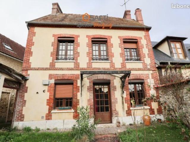 Propriété 4 pièces 115 m²