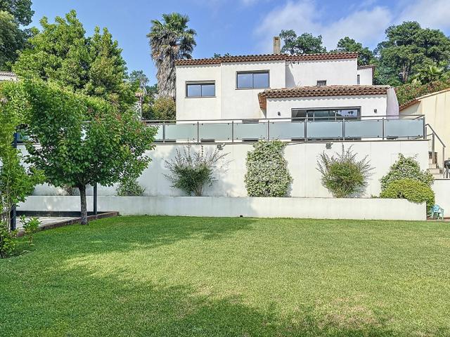Maison 4 pièces 121 m²