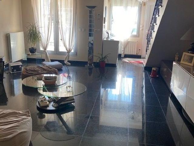 Maison 4 pièces, 116 m² à louer à Suresnes 92150