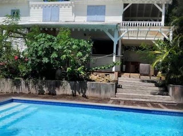 Villa 4 pièces 170 m²
