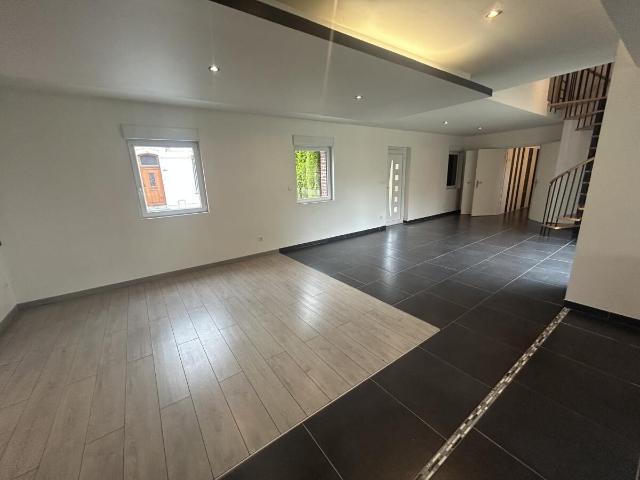 Maison 4 pièces, 118 m² à louer à Cambrai 59400