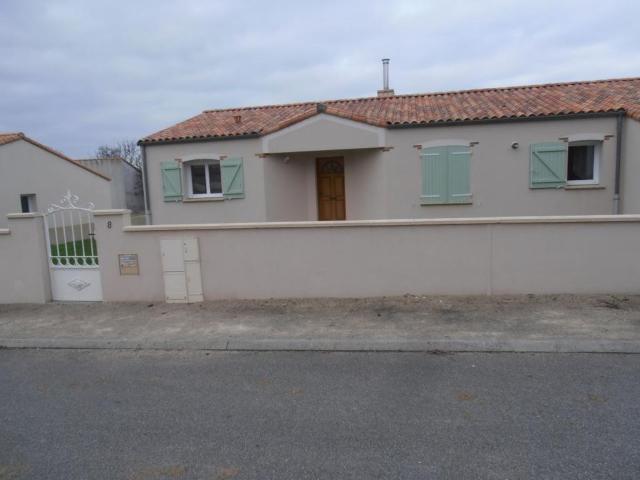 Maison 4 pièces, 110 m² à louer à Les Brouzils 85260