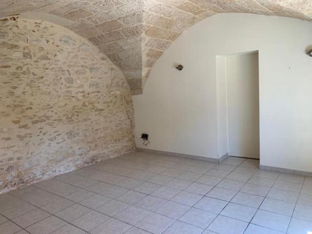 Maison 4 pièces, 125 m² à louer à Saint Maximin 30700