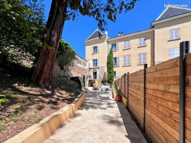 Maison 4 pièces 126 m²