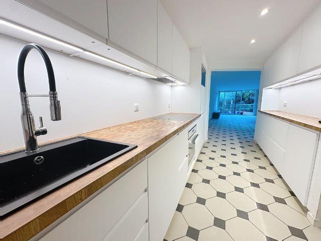 Maison 4 pièces, 126 m² à louer à Avignon 84000