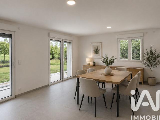 Maison 4 pièces, 120 m² à louer à Tavaux 39500