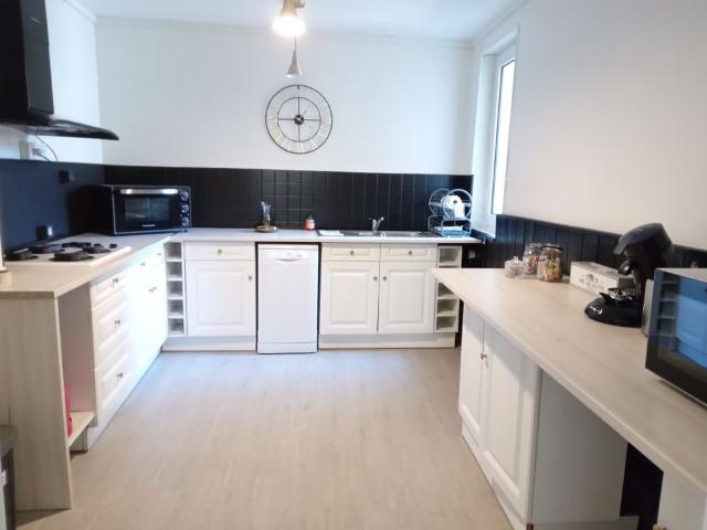 Maison 4 pièces, 120 m² à louer à Vertheuil 33180