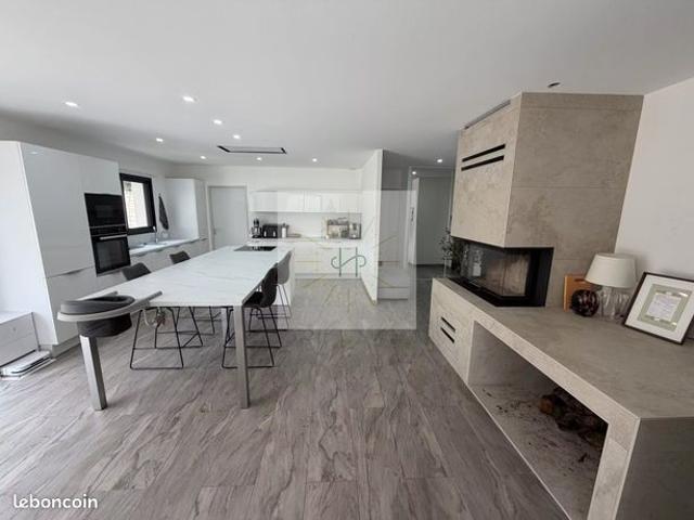 Maison 4 pièces 121 m²