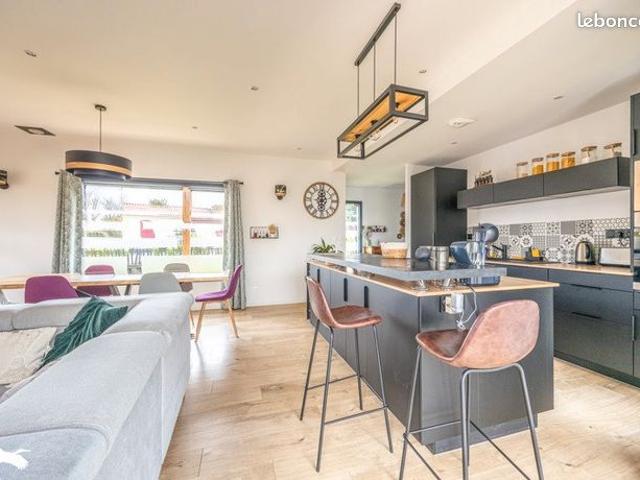 Maison 4 pièces 121 m²