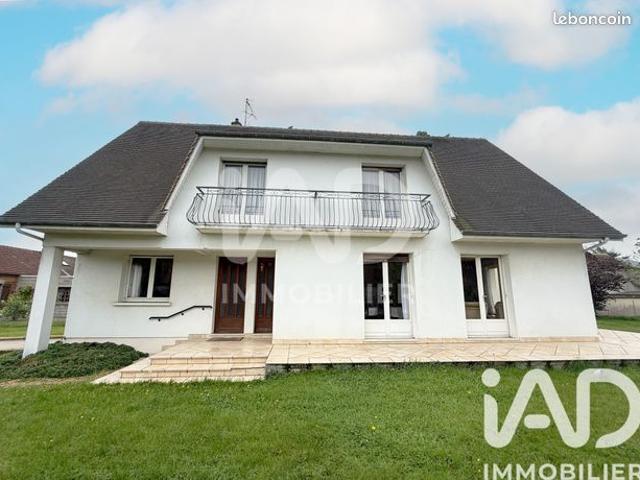 Maison 4 pièces 136 m²