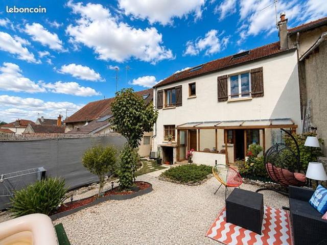 Maison 4 pièces 137 m²
