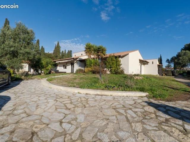 Maison 4 pièces 138 m²