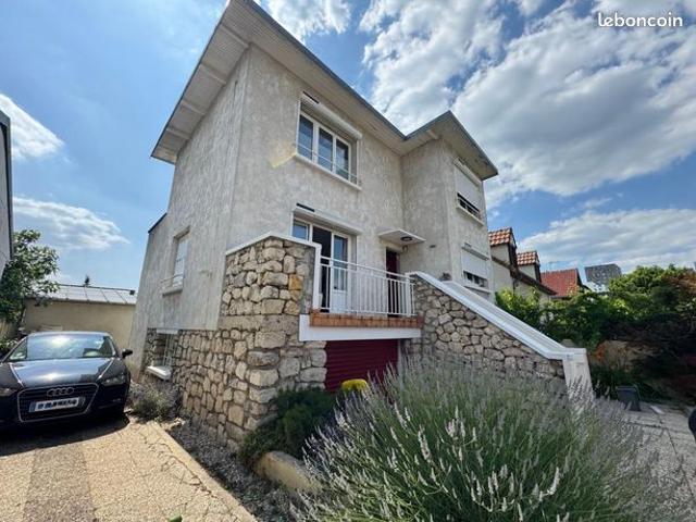 Maison 4 pièces 130 m²