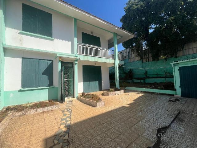 Maison 4 pièces 130 m²