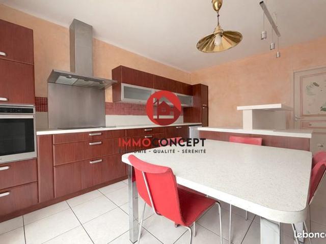 Maison 4 pièces 131 m²