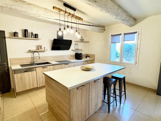 Maison 4 pièces, 131 m² à louer à Aix en Provence 13090