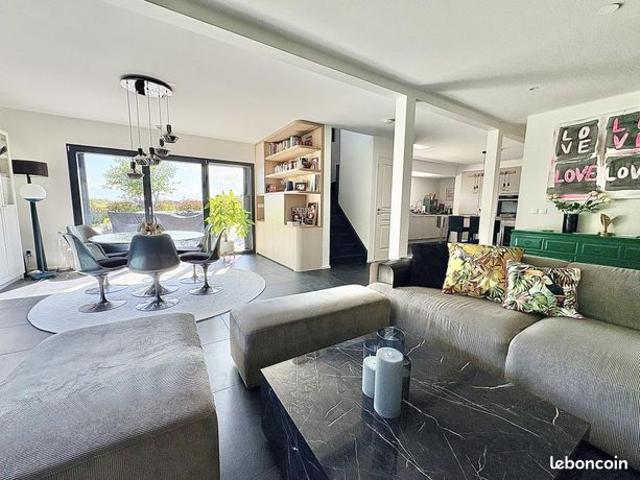 Maison 4 pièces 145 m²