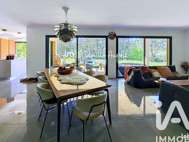 Maison 4 pièces 145 m²