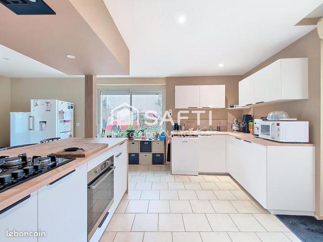 Maison 4 pièces 146 m²