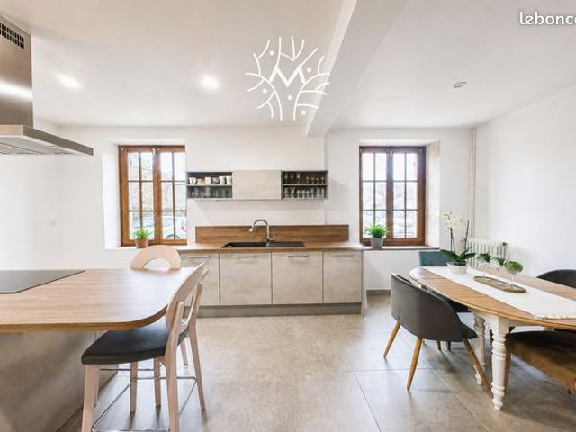 Maison 4 pièces 146 m²
