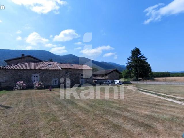 Maison 4 pièces 146 m²