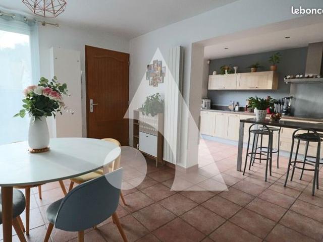 Maison 4 pièces 146 m²