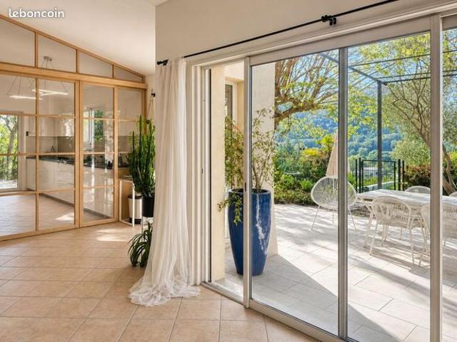 Maison 4 pièces 147 m²