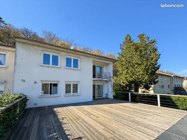 Maison 4 pièces 148 m²