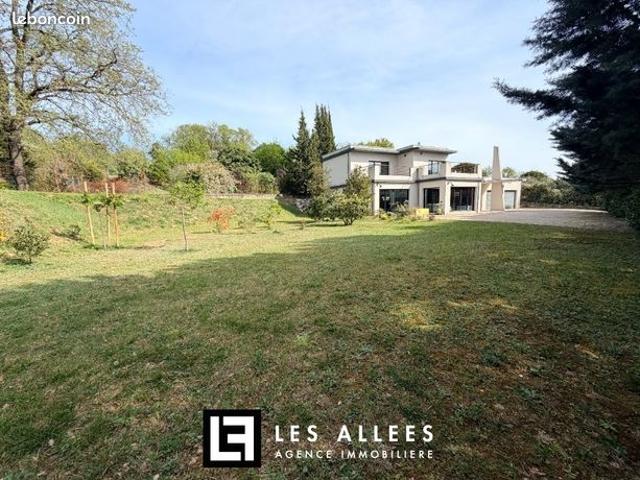 Maison 4 pièces 140 m²