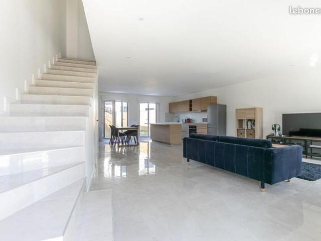 Maison 4 pièces 140 m²