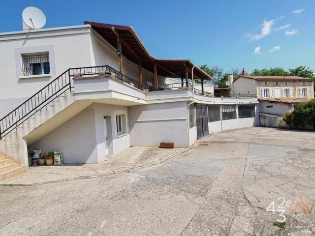 Maison 4 pièces 140 m²